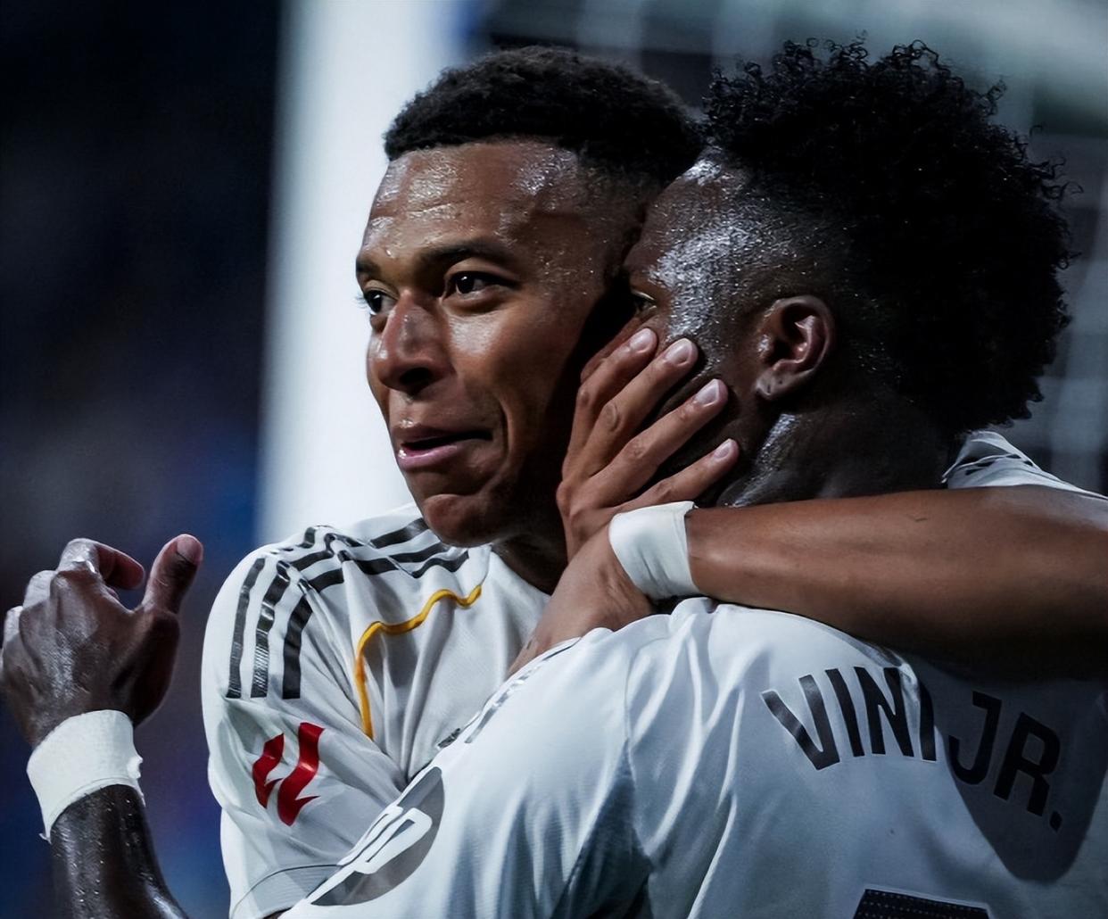 虎扑-欧冠国际比赛日走向成谜；武汉三镇战术微调；球迷炸锅；年轻球员得到机会的简单介绍