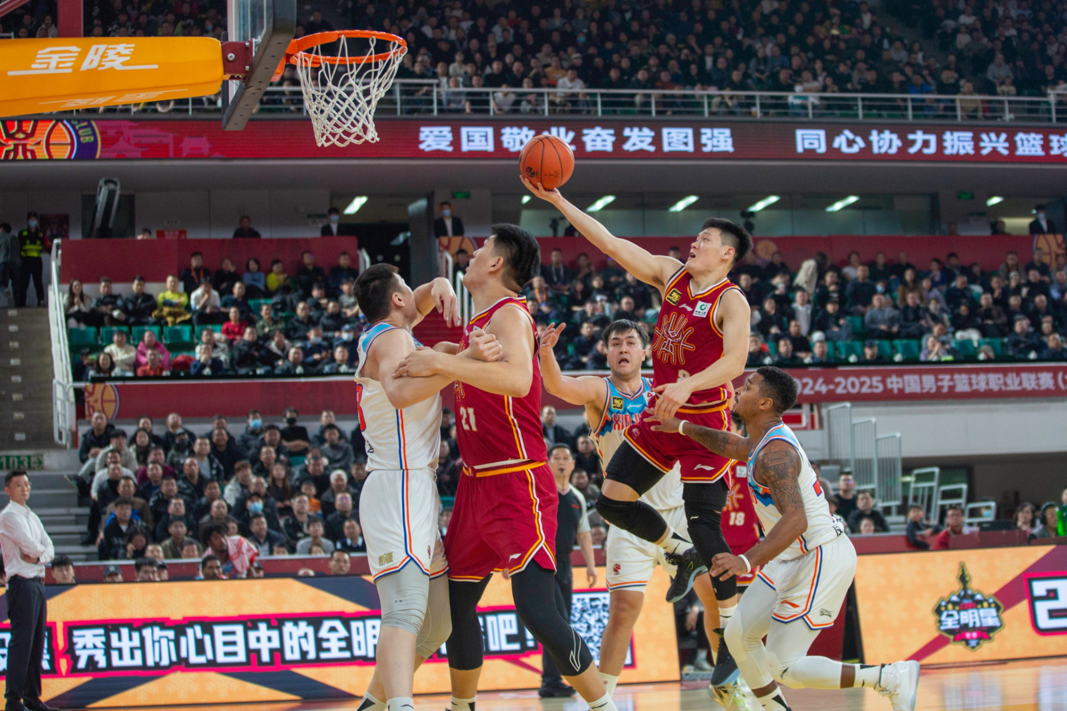 NBA常规赛窗口期再迎强敌，迈阿密热火远射贴柱，主帅态度：媒体盛赞，训练强度明显提升的简单介绍