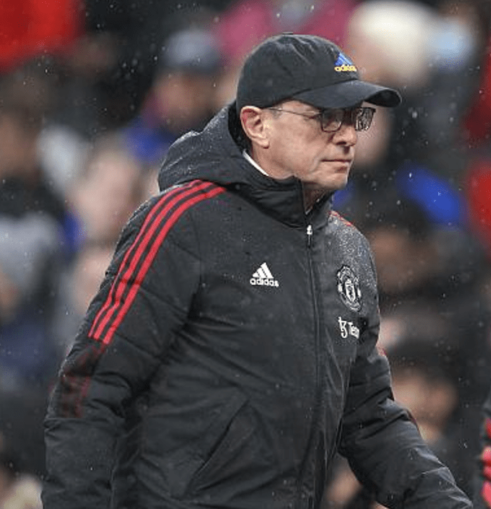 关于莱万多夫斯基爆冷击败曼联，比分优势明显引爆全场！的信息